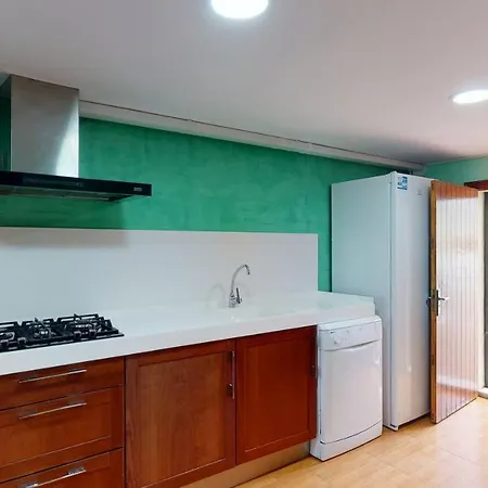 Raphael 4 Personas Con Piscina Comunitaria
